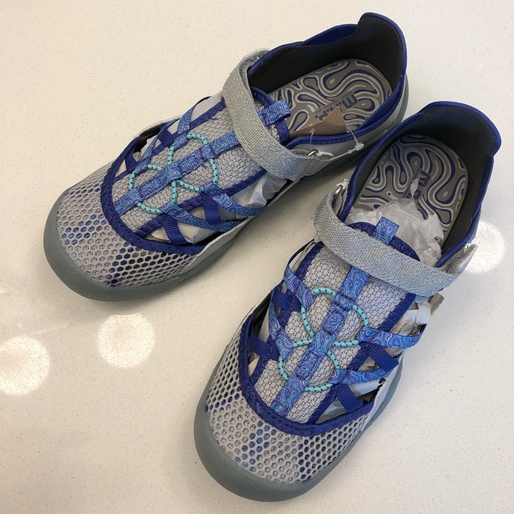 New MAP girl’s summer shoes in size 5